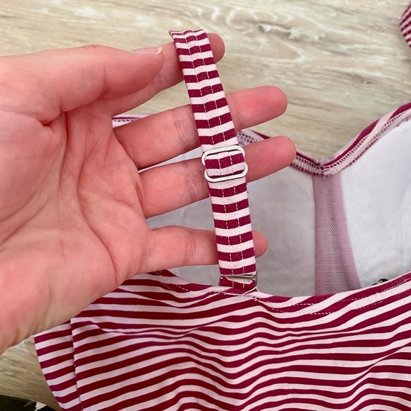 Niptuck Swim Red Sorrento Stripe Joanne Twist Front Tummy Control Tankini Top - Picture 10 of 12